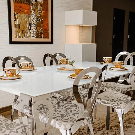 Apartment Spacious Close To Valea Trandafirelor Park! *