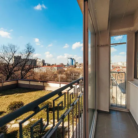 Spacious Close To Valea Trandafirelor Park! Chisinau