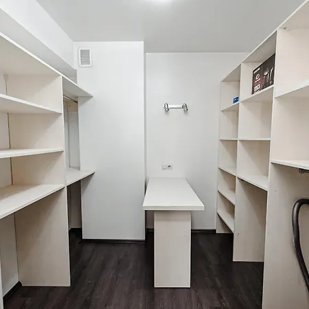 Apartman Spacious Close To Valea Trandafirelor Park!